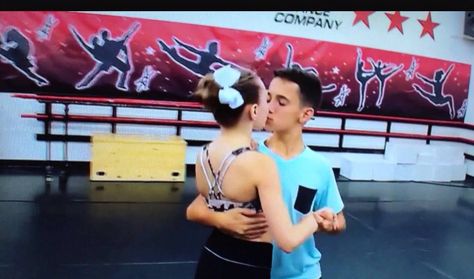 Maddie and Gino kiss Dance Moms Pyramid, Hunched Shoulders, Dance Moms Paige, Dance Moms Kendall, Dance Moms Group Dances, Dance Moms Chloe, Dance Moms Maddie, Dance Moms Funny, Dance Moms Dancers