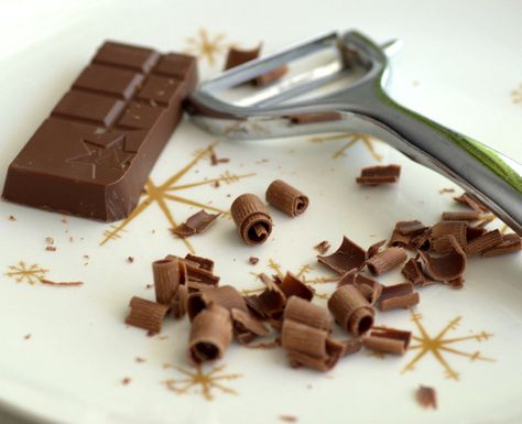 How to Make Chocolate Shavings & Curls How To Shave Chocolate Curls, Chocolate Shavings How To Make, Chocolate Shavings On Cake, Tempered Chocolate, Chocolate Shards, Marble Chocolate, Dessert Restaurants, Chocolate Garnishes, Large Bar