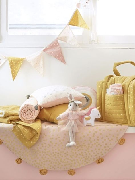 Yellow Pink Kids Room, Pink And Yellow Nursery Ideas, Pink Yellow Nursery, Pink And Yellow Nursery Girl, Yellow And Pink Room, Pink And Yellow Room, Yellow And Pink Bedroom, Pink And Yellow Nursery, Yellow Nursery Girl