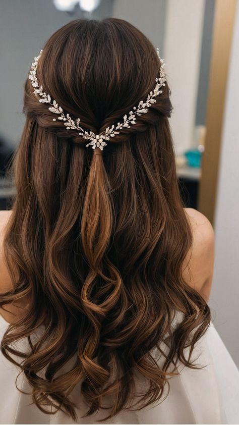 Straight Hair Wedding Styles Brides, Bridal Hairstyle Half Up, Bridesmaids Hairstyles Long Hair, Hair Do Wedding Bridesmaid, Wedding Day Hair Half Up Half Down, Hairstyle In Straight Hair, Hair Styles Straight Hair Medium, Unique Bridesmaid Hairstyles, Easy Bridal Hairstyles For Long Hair