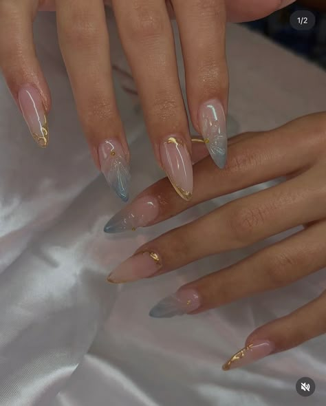 Nails With Gold, Almond Press On Nails, Girly Acrylic, Girly Acrylic Nails, Cute Nail Ideas, Nail Art Inspo, Fake Nail, New Nails, Manicure Ideas