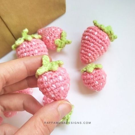 Crochet Strawberry, Crochet Elephant, Magic Circle, Paintbox Yarn, Crochet Keychain, Crochet Applique, Children's Toys, Decorative Elements, Earring Patterns