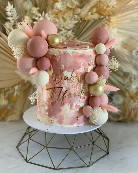 THEMARBLECAKERY on Instagram: “Dusky pink, texture, dried flowers and decorative balls! What’s not to love ✨ beautiful cake to celebrating baby Telford being on her way!…” Cakes With Balls Decoration, Rose Gold Marble Cake, Cake With Balls Decoration, Cake Ball, Modern Birthday Cakes, Birthday Balloons Pictures, Cake Designs For Girl, Baby First Birthday Cake, 21st Cake