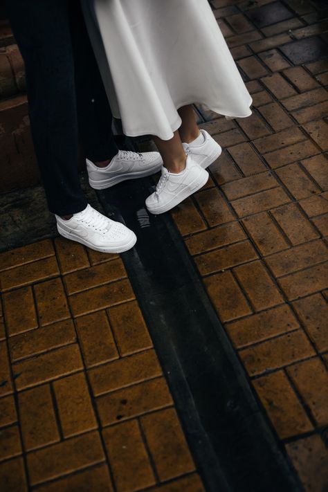 Wedding Dress With Trainers, Wedding Dress And Sneakers, Couple Sneakers, Nyc Elopement, Sneakers Street, Coffee Wedding, Wedding Suits Groom, Couple Shoes, Candid Wedding Photos