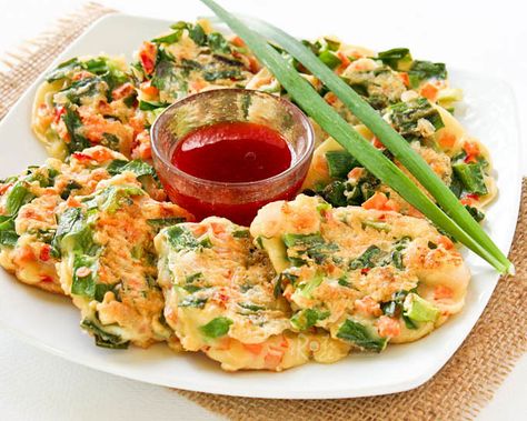 Soft garlicky Chinese Savory Pancakes with Chinese chives, carrots, and shrimps for an afternoon snack or as a tasty side dish. Savoury Pancake Recipe, Chinese Chives, Healthy Afternoon Snacks, Savory Pancakes, Egg Dishes, Afternoon Snack, Asian Flavors, Sweet Chili Sauce, Asian Foods