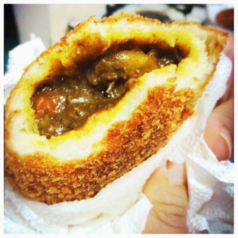 [ENG] Japanese Curry Bread - Kare Pan カレーパン Madness Part 1 : The Curry | The Midnight Snack Curry Bread Japanese, Curry Bread Recipe, Kare Pan Recipe, Indonesian Curry, Curry Pan, Curry Japanese, Kare Pan, Curry Buns, Curry Bread