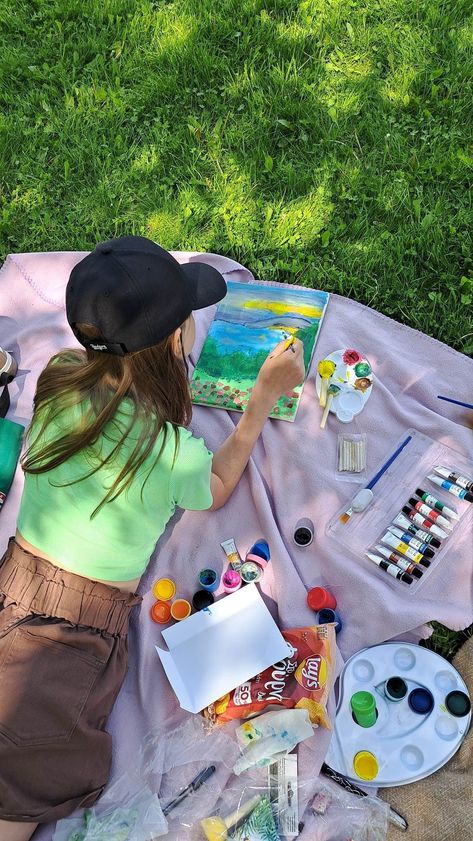 Christian Sip And Paint Ideas, Art Picnic Aesthetic, Drawing Outside, Cottage Core Picnic, Painting Picnic, Art Picnic, Girls Room Diy, Christian Birthday, Picnic Inspiration