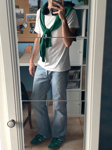 #ootd #summeroutfit #outfitinspo Sambas Men Outfit, Green Sambas, Samba Outfit, Streetwear Fits, Fits Inspo, 2000s Fashion Outfits, Aesthetic Boy, Basic Fits, Summer Fits