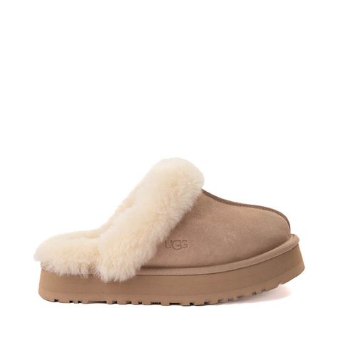 Cute Ugg Slippers, Uggs Preppy, Preppy Christmas Wishlist, Sand Uggs, Uggs Slides, Uggs Platform, Cute Platforms, Trendy Shoes For Women, Uggs Slippers