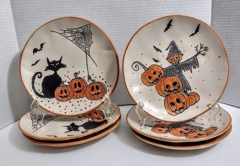 Shipping Receipt, Halloween Plates, Clay Halloween, Autumn Kitchen, Whimsical Halloween, Cerámica Ideas, Ceramics Sculpture, Halloween Painting, Spooky Vibes