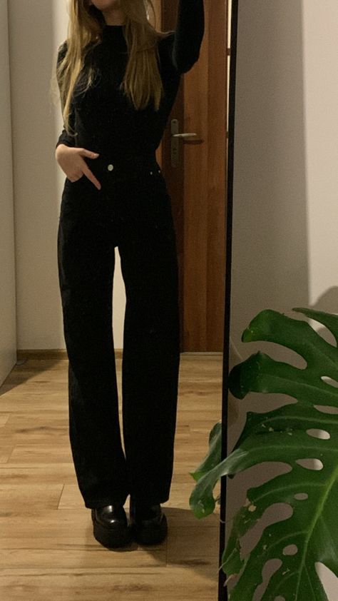 Black Slacks Outfit Business, Black Dress Pants Outfit Casual, Black Dress Pants Outfit, Black Slacks Outfit, Black Dress Pants Outfits, Dress Pants Outfit, Buisness Casual Women, Dressy Pants Outfits, Edgy Work Outfits