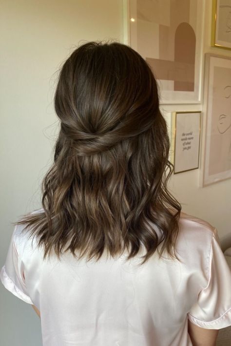 Hairstyles For Weddings Bridesmaid Short, Short Medium Wedding Hair, Hairdo Mid Length, Wedding Hairstyles Mid Length Hair, Deb Hairstyles Short Hair, Bridal Hairstyles Shoulder Length Hair, Short Hairstyles Graduation, Short Dark Wedding Hair, Mid Length Bridesmaid Hair Half Up