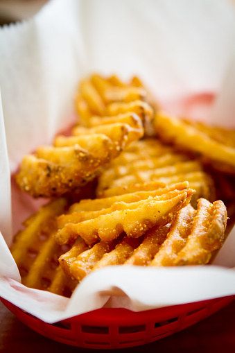 I got The Mature One! What Does Your Taste In French Fries Say About You? Waffle Fries Recipe, Frozen French Fries, Waffle Fries, Fries Recipe, Copycat Restaurant Recipes, Chick Fil A, Fried Food, Daily Meals, Restaurant Recipes