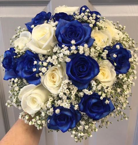 Royal Blue And White Wedding Decorations, Royal Blue Bouquet, Florist Bouquets, Winter Bouquets, Prom Flowers Bouquet, Royal Blue Wedding Theme, Unique Wedding Colors, Prom Bouquet, Blue Flowers Bouquet