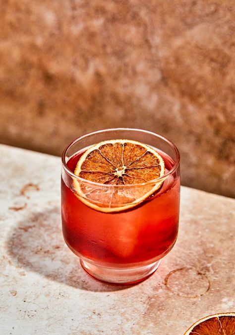 Tequila Negroni, Join Jules, Negroni Cocktail Recipe, Negroni Recipe, Bar Photography, Negroni Cocktail, Beverage Photography, Bar Image, Orange Wheels