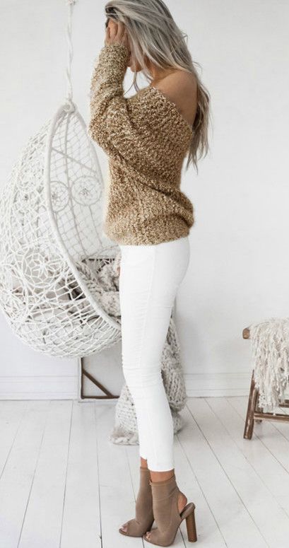 Jeans And Sweater Outfit Winter, Fall Outfits With Heels, Hormone Supplements, Classy Fall Outfits, Knitting Hat, Color Jeans, Tan Sweater, Fitness Wear, 50 Style