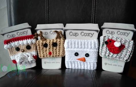 Keep drinks warm with these adorable Christmas themed cup cozies. They are perfect for holiday gifts for anyone who’d enjoy a holiday hot drinks holder, for party favors and for all those special coffees or teas at home. Add a homemade touch to your gifts with these 4 impossible cute crochet patterns, brought to you … Display Template, Crochet Mug Cozy, Crochet Coffee Cozy, Crochet Tree, Crochet Cup Cozy, Crochet Cozy, Crochet Christmas Decorations, Holiday Crochet, Cup Cozy