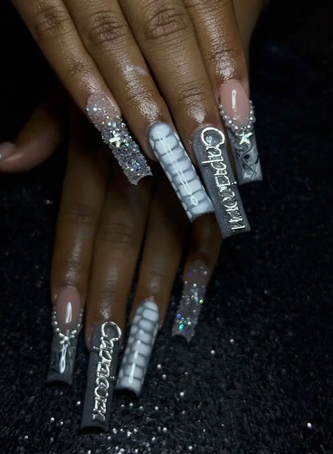 Long Birthday Nails Inspiration, Zodiac Birthday Nails, 17 Birthday Nails, Capricorn Nails Acrylic, Capricorn Birthday Nails, Capricorn Nails Designs, Birthday Nails Capricorn, 17th Birthday Nails, Aquarius Birthday Nails