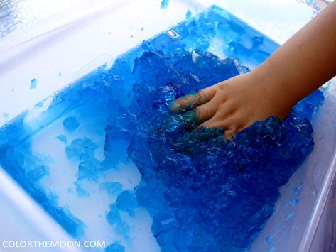 HOW TO MAKE A SQUISHY JELLO SENSORY BIN Jello Sensory Bin, Sensory Bins For Toddlers, How To Make Jello, Blue Jello, Sensory Activity, Sensory Boxes, Free Checklist, Sensory Bin, Cool Lettering