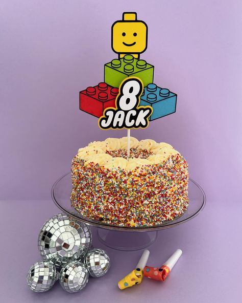 💚 Lego Cake Topper 💙 Bright and colourful cake topper to compliment your Lego themed party! Pictured size is 7.5cm wide, but able to make to any size to suit your cake. Also able to adjust colours as required. $25 + postage - DM to order #caketopper #legotheme #legocaketopper #legoparty #legodecorations Lego Cake Topper, Colourful Cake, Lego Themed Party, Lego Decorations, Lego Cake, Lego Birthday Party, Lego Birthday, Lego Party, Colorful Cakes