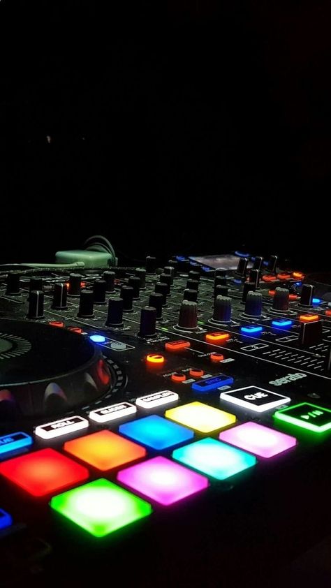 Deejay Wallpaper, Dj Mixer Wallpaper, Music Studio Lighting, Dj Wallpaper, Dj Lifestyle, Dj Mixing, Dj Art, Dj Logo, Dj Setup