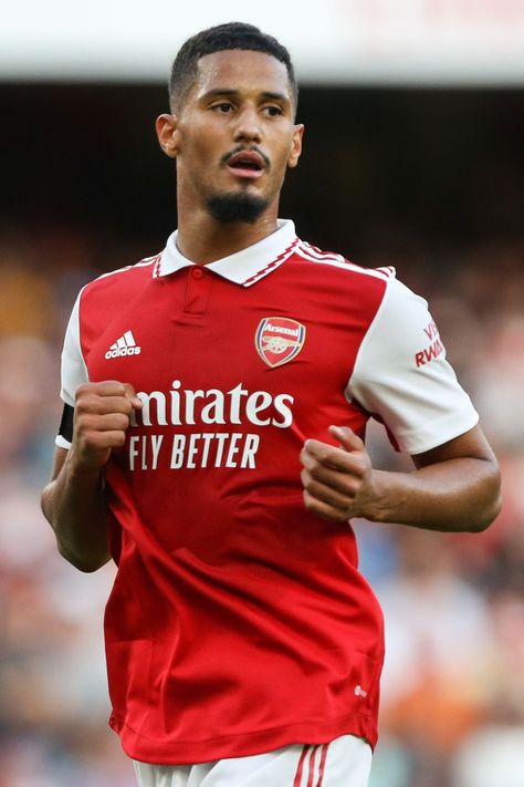 William Saliba won possession more times (6) William Saliba Arsenal, Saliba Arsenal, William Saliba, Arsenal Wallpapers, Live Screen, Legends Football, 2022 Fifa World Cup, Arsenal Football Club, Arsenal Football