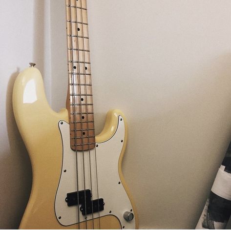 fender precision bass buttercream Aesthetic Bass Guitar, Fender Mustang Guitar, Mustang Guitar, Guitar Aesthetic, Fender Precision Bass, Cream Aesthetic, Punk Girl, Golden Years, Bass Guitars