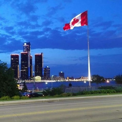 Windsor, Ontario Windsor Canada, America City, Windsor Ontario, Uni Life, Travel Board, Amazing Quotes, Cn Tower, Windsor, Ontario