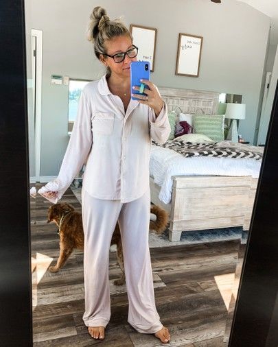 Hospital Pajamas For Mom, Postpartum Going Home Outfit, Going Home Outfit For Mom, Postpartum Pajamas, Comfy Pajamas, Post Partum Outfits, Mom Fall, Body Check, Pregnant Friends