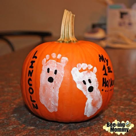 Halloween Baby Ghost Footprint Pumpkin Tutorial Halloween Baby Pictures, Halloween Ghost Craft, Baby Halloween Pumpkin, Ghost Craft, Pumpkin Paint, Babys 1st Halloween, Ghost Crafts, Pumpkin Halloween Costume, Baby Art Projects