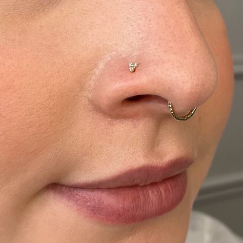 Nose Ring And Stud, Nose Peircing, Nose Piercing Stud, Gold Body Jewellery, Multiple Earrings, Cartilage Jewelry, Fancy Jewellery Designs, Gold Bodies, Dainty Studs