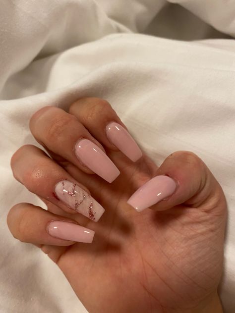 Pink And Marble Nails, Trending Nail Colors, Nail Colors And Designs, Pale Pink Nails, Casual Nails, Glow Nails, Classy Acrylic Nails, Acrylic Nails Coffin Pink, Acrylic Nails Coffin Short