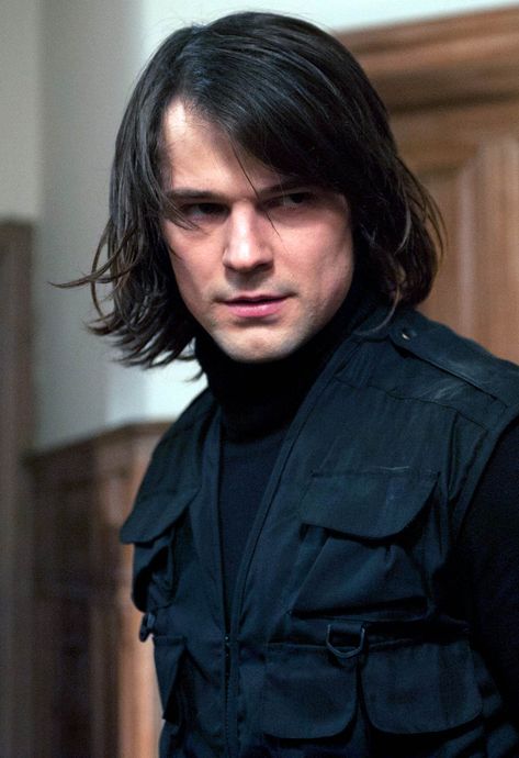 Vampire Academy Dimitri, Danila Kozlovsky, Vampire Academy, Long Hair Styles Men, Pretty Men, My Crush, Vampire Diaries, Celebrity Crush, Mens Hairstyles