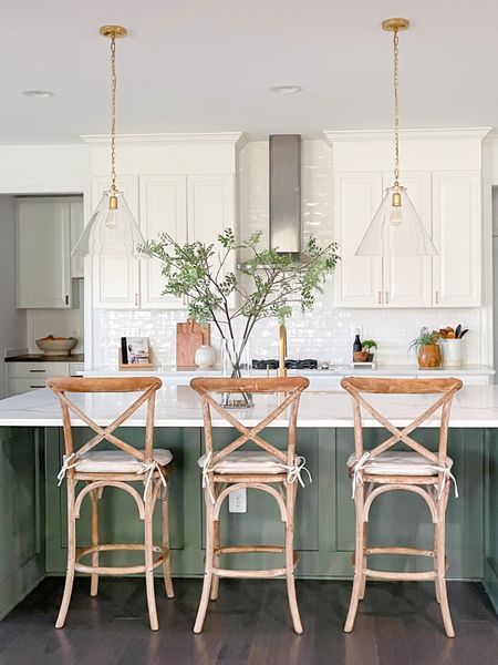 Kitchens Modern Farmhouse, Kitchens Green, Green Kitchen Island, Kitchens Modern, Pewter Green, My Texas House, Sage Green Kitchen, Green Island, Modern Farmhouse Kitchen