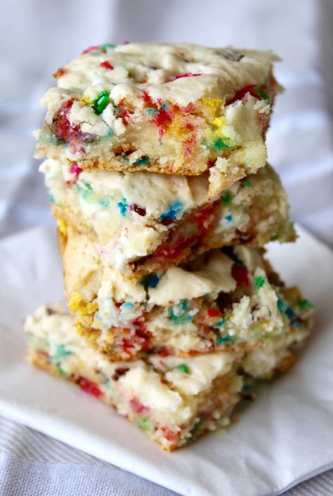 Cake Batter Blondies Cake Batter Blondies, Utah Food, Tried And True Recipes, Coconut Recipes, Tried And True, Cake Batter, New Years Party, Rice Krispie Treat, Food Bloggers