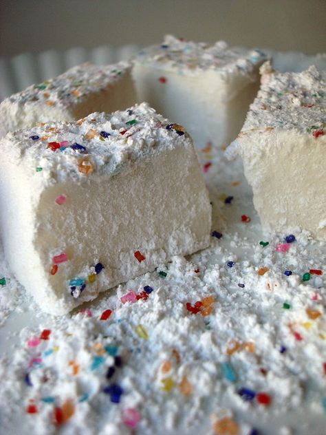 Sta-Puft in Style: How to Make Funfetti Marshmallows — Jessie Unicorn Moore Magical Words, Bake Sale Ideas, Homemade Marshmallows, Sale Ideas, Rainbow Sprinkles, Bake Sale, Old Recipes, Confectioners Sugar, Marshmallows