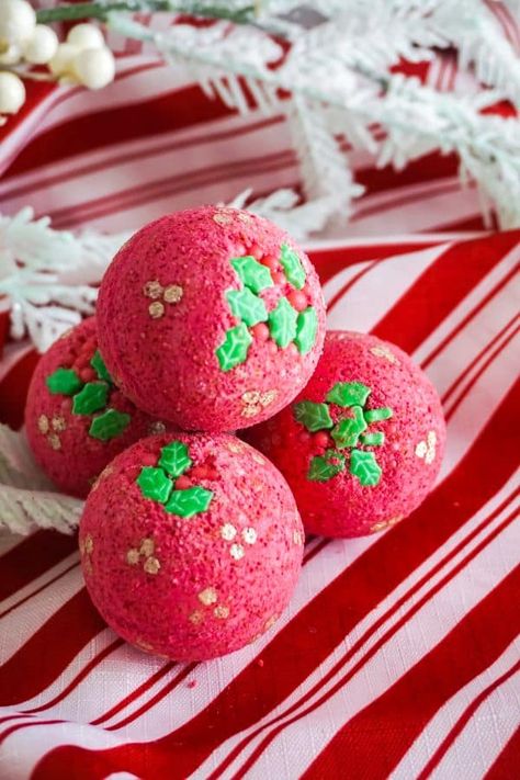 Christmas Gumdrop Nougat, Gumdrop Nougat, Bath Dust, Peace Love Christmas, Easy Candy, Christmas Soap, Holly Christmas, Bath Bomb Recipes, Ornament Diy