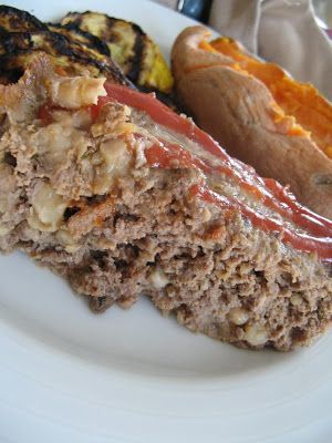 South Beach Turkey Meatloaf with white beans and mushrooms!! Mini Meatloaf Recipe, Mini Meatloaf Recipes, Crockpot Meatloaf Recipes, Mini Meatloaf, Traditional Meatloaf, South Beach Diet Recipes, Slow Cooker Meatloaf, Turkey Meatloaf Recipes, 200 Calorie Meals