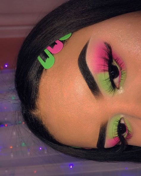 👑𝐒𝐮𝐥𝐞𝐧𝐧𝐲👑 on Instagram: “. ✨💖💚⭐️𝑪𝒐𝒔𝒎𝒐 𝒚 𝑾𝒂𝒏𝒅𝒂⭐️💚💖✨ ———————————————————————————𝑭𝒐𝒍𝒍𝒐𝒘 @makeupby_sulenny (𝒎𝒆) 𝒇𝒐𝒓 𝒎𝒐𝒓𝒆 ——————————————————————————— Eyes:…” Halloween Makeup Look, Blue Makeup Looks, New Year's Makeup, Eye Makeup Designs, Makijaż Smokey Eye, Colorful Eye Makeup, Makeup Eye Looks, Creative Eye Makeup, Creative Makeup Looks