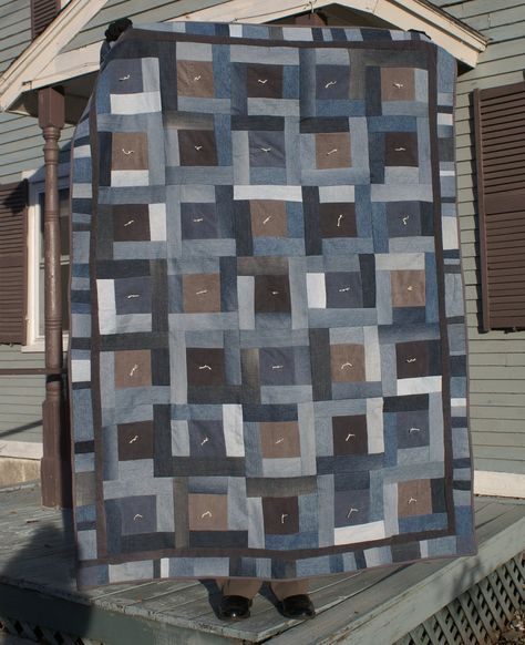 Jean & Corduroy Quilt Corduroy Quilt, Jean Quilt Ideas, Jeans Projects, Denim Recycling, Denim Quilt Patterns, Repurposed Jeans, Brown Quilt, Corduroy Patchwork, Denim Quilts