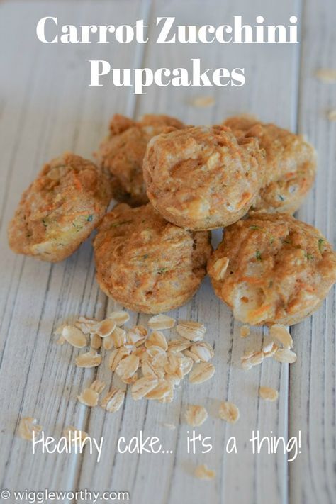 These wholesome and delicious carrot zucchini pupcakes are naturally sweetened with honey and applesauce. Healthy cake is possible. Yum! #dogtreatrecipes #pupcakes #homemadedogtreats #wiggleworthy Zucchini Dog Treat Recipes, Zucchini Dog Treats, Applesauce Healthy, Dog Treats Diy, Dehydrated Zucchini, Bash Brothers, Vegetarian Dog Treats, Dog Meals, Dog Cookie Recipes