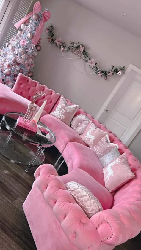 Pink And Silver Living Room, Pink Aesthetic Apartment Living Room, Cute Pink Living Room Aesthetic, Pink Apartment Living Room, Pink And Black Living Room Ideas, Pink Lounge, Barbie Pink Apartment, Big Room, Pink Living Room Ideas