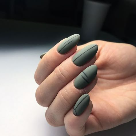 The best olive green nails Nails Types, Matte Nails Design, Green Nail, Lines On Nails, Nails Polish, Pedicures, Prom Nails, Short Acrylic Nails, Creative Nails