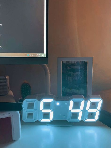 Amazon Digital Clock, Digital Desk Clock, Morning Clock Aesthetic, Alarm Clocks Aesthetic, Aesthetic Digital Clock, Digital Alarm Clock Aesthetic, Digital Clock Aesthetic, Clock In Bedroom, Aesthetic Alarm Clock