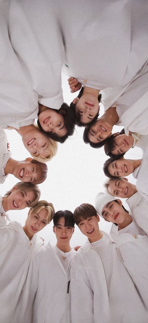 Seventeen Group Picture Wallpaper, Seventeen Wallpaper Lockscreen, Seventeen Boyfriend Material, Seventeen Wallpaper Kpop, Seventeen Lockscreen, Pledis Seventeen, Carat Seventeen, Vernon Chwe, S.coups Seventeen