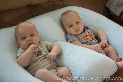 Twin Essentials, Twin Baby Boys, Twin Life, Breastfeeding Pillow, Baby Twins, Trendy Baby Shower Ideas, Twin Pregnancy, Twins Baby Shower, Identical Twins