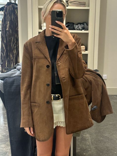 Suede leather blazer co-ord curated on LTK Brown Suede Jacket Outfit, Leather Suit Jacket, Cropped Jacket Outfit, Suede Jacket Outfit, Tan Suede Jacket, Suede Jacket Women, Oversized Sweater Outfit, Nyc Fall, Jacket Outfit Women