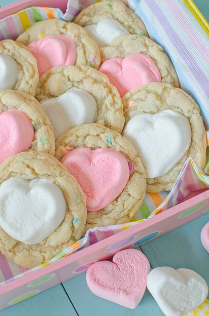 Valentine White Hot Cocoa Sprinkles Cookies 3 by Pennies on a Platter, via Flickr White Hot Cocoa, Sprinkles Cookies, Valentines Day Cookie Recipe, Aesthetic Desserts, Pastel Cupcakes, Marshmallow Cookies, Asian Snacks, Valentine Desserts, Valentines Day Desserts