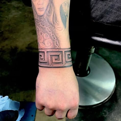 101 Best Aztec Band Tattoo Ideas That Will Blow Your Mind! | Outsons | Men's Fashion Tips And Style Guides Aztec Band Tattoo, Band Tattoo Ideas, Aztec Warrior Tattoo, Azteca Tattoo, Wrist Band Tattoo, Aztec Drawing, Band Tattoos For Men, Mayan Tattoos, Aztec Tattoos