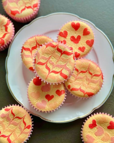 Valentine Chiffon Cupcakes — Oh Cakes Winnie Chiffon Cupcakes, Puff Pastries, Colorful Cupcakes, Cupcake Tins, Cupcake Display, Cake Trends, Gel Food Coloring, Valentines Day Treats, Chiffon Cake